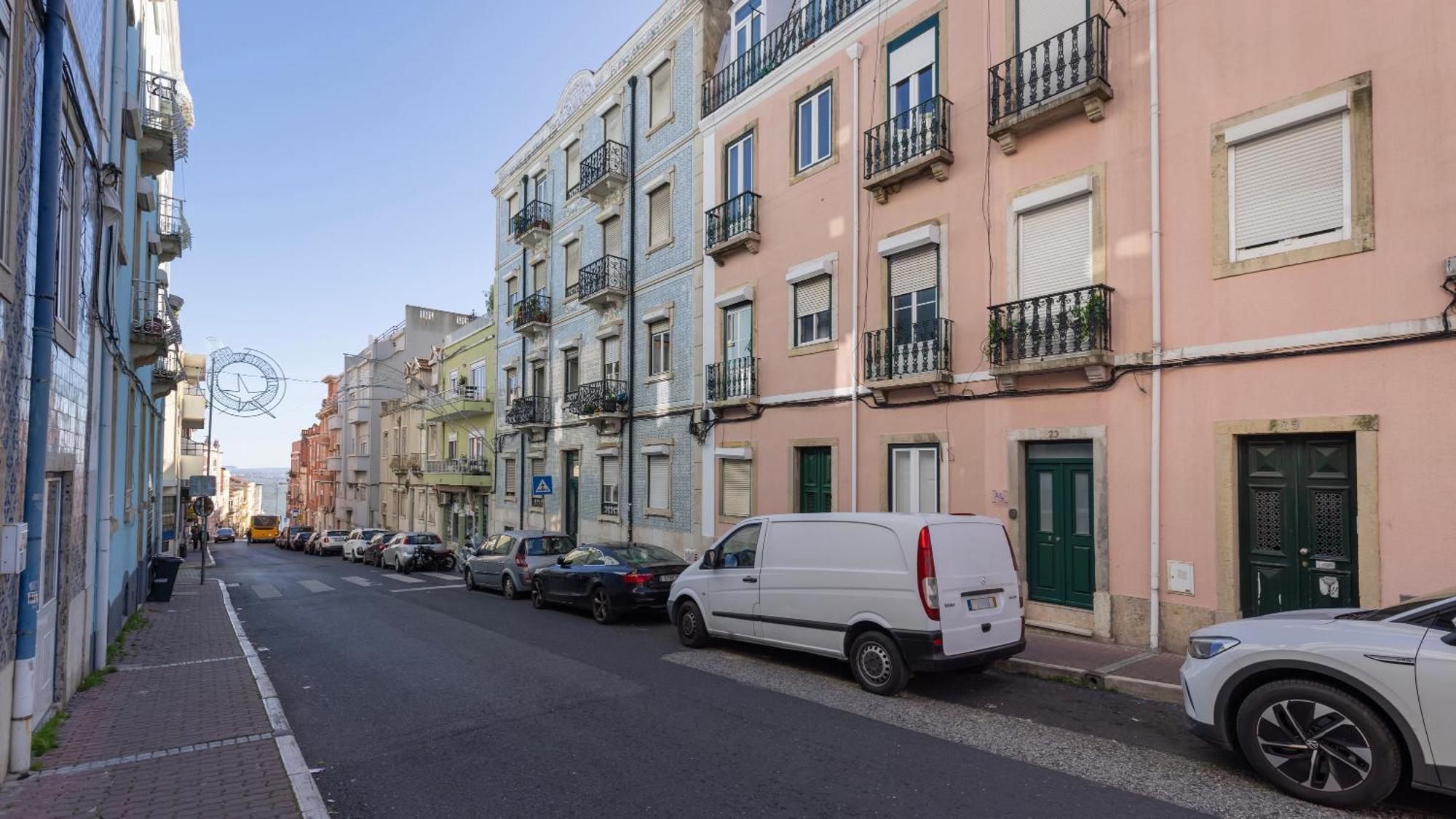 Classic Topfloor Apartment By Lovelystay Lisboa Eksteriør bilde
