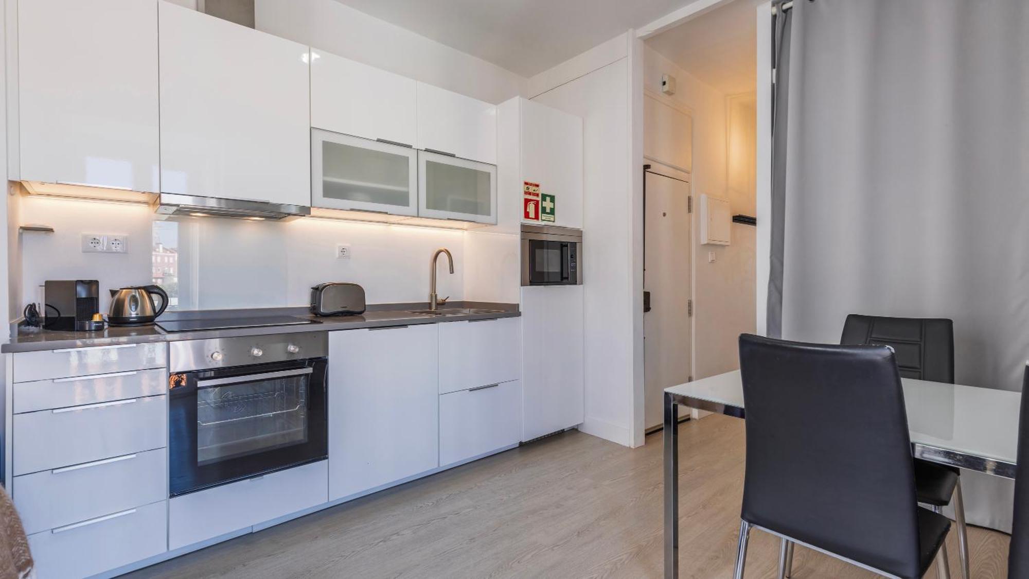 Classic Topfloor Apartment By Lovelystay Lisboa Eksteriør bilde
