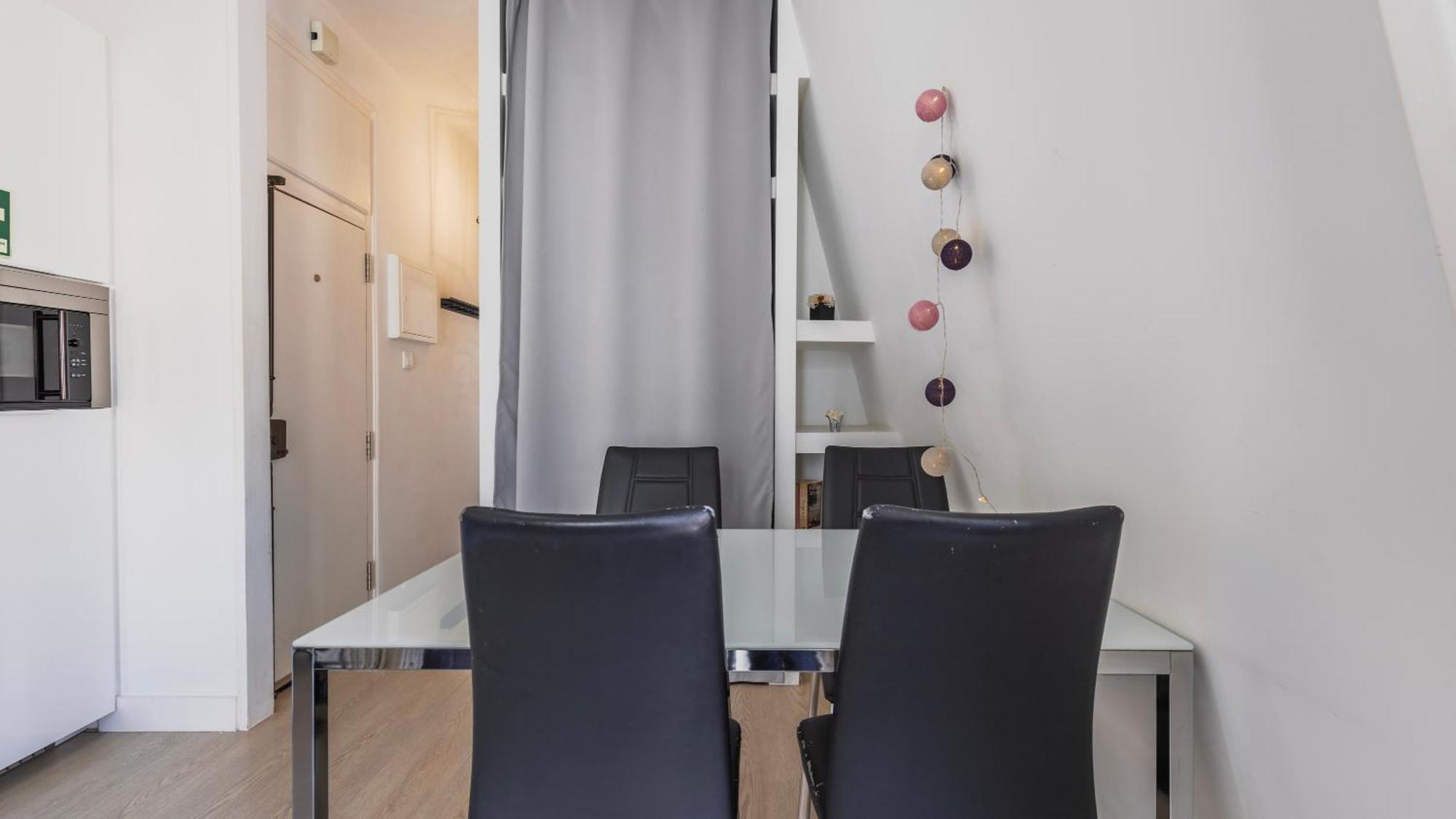 Classic Topfloor Apartment By Lovelystay Lisboa Eksteriør bilde
