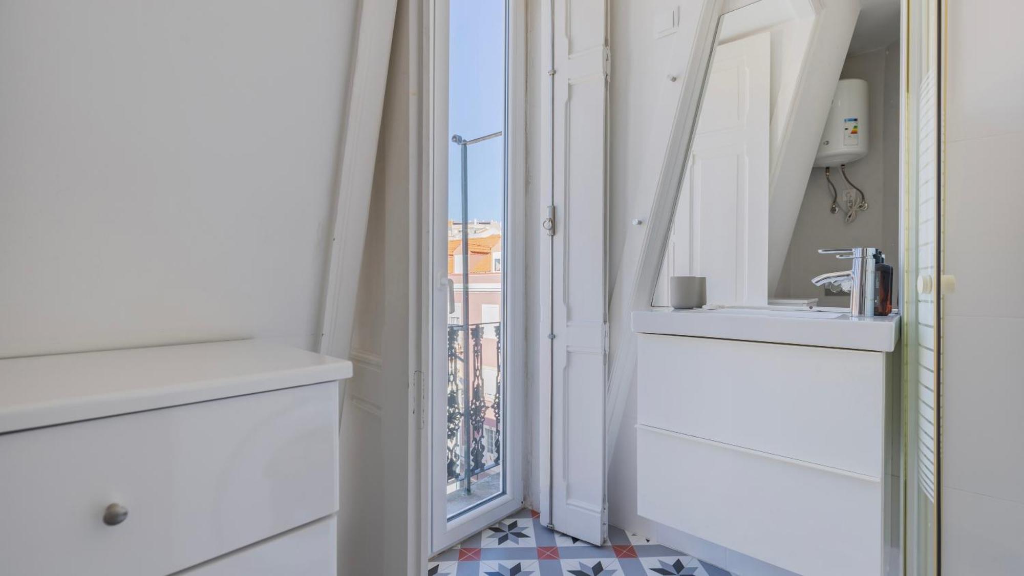 Classic Topfloor Apartment By Lovelystay Lisboa Eksteriør bilde
